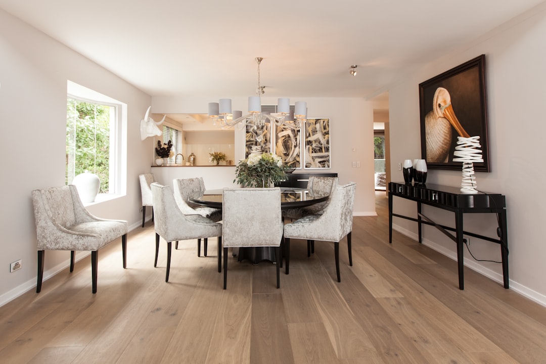 Waarom een ovale eettafel de perfecte keuze is voor jouw interieur